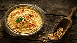 Hummus uit supermarkt ongezonder dan echte: 'Grote onderlinge verschillen'