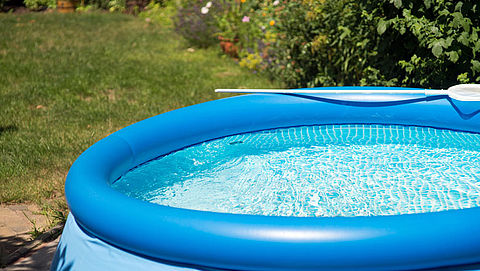 'Gebruik drinkwater zo min mogelijk voor zwembad en sproeien tuin'
