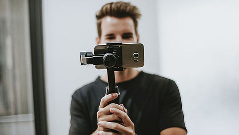Vloggers mogen niet meer betaald worden voor aanprijzen product