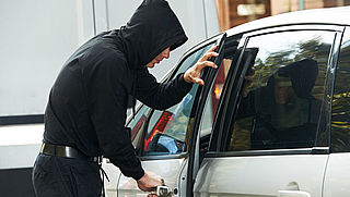 Wat kun je doen om diefstal van auto-onderdelen te voorkomen?