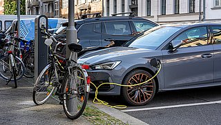 Steden willen auto's uit de binnenstad krijgen: parkeerprijzen in enkele steden verdubbeld