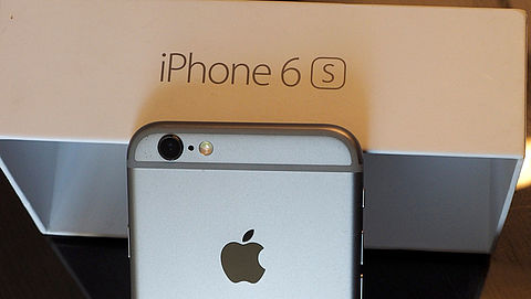 Ophef over tragere iPhones: nieuwe batterij voor je toestel?