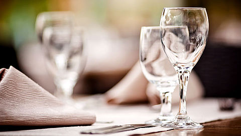 'Plofkip moet ook uit restaurants'