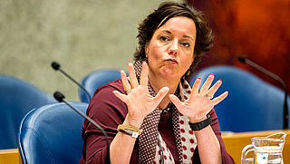 'Gemeenten moeten eisen dat mensen in bijstand Nederlands spreken'