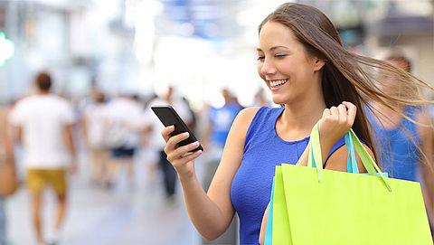 Online shoppen via smartphone voor het eerst populairder dan via tablet
