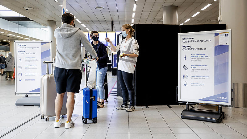 Teststraat Schiphol gesloten, geen coronatest meer mogelijk op luchthaven