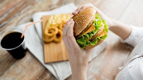 Fastfoodketens en kippenwelzijn: KFC scoort het best, Burger King 'faalt'