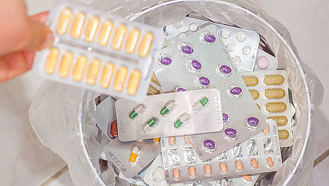 Oude medicijnen: naar de apotheek, toch maar bewaren of… doorverkopen?