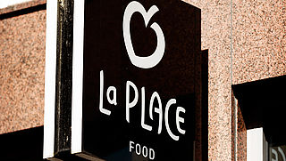 La Place neemt 18 AC-restaurants over