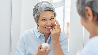 Wat is een goede skincare-routine om rimpels tegen te gaan?