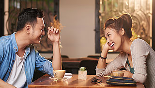 Veilig afspreken via een datingsite of app: gebruik deze tips