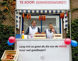 Notaris verkoopt rookworst