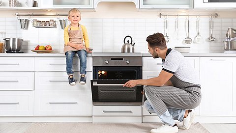 Recept: John's ovenschotel met spruitjes en knolselderij