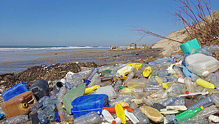 Europa stemt voor verbod op wegwerpplastic
