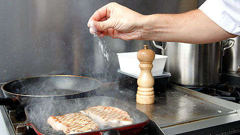 Restaurants koken tijdens actiedagen Nierstichting met minder zout 