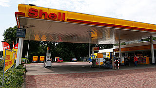 Snelladers voor elektrische auto's straks ook bij tankstations Shell