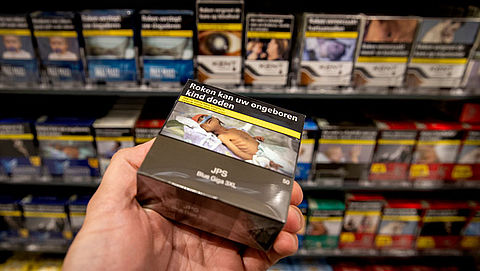 Tabaksfabrikanten betaalden miljoenen aan supermarkten voor mooie plek in schappen