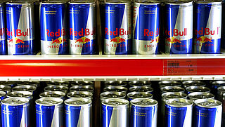 Oproep aan Red Bull: 'richt reclame niet op jongeren en sport'