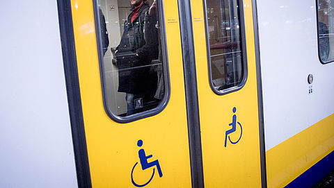 Maandag in Radar: Rolstoeltoegankelijkheid van treinen | Bravecto