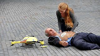 Drone met defibrillator sneller ter plaatse dan ambulance