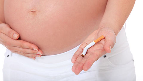 Minder problemen rond de geboorte sinds rookverbod