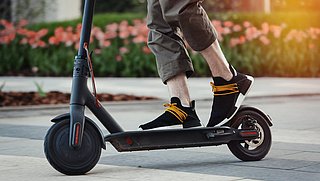 'Elektrische scooters niet zo duurzaam als gedacht'