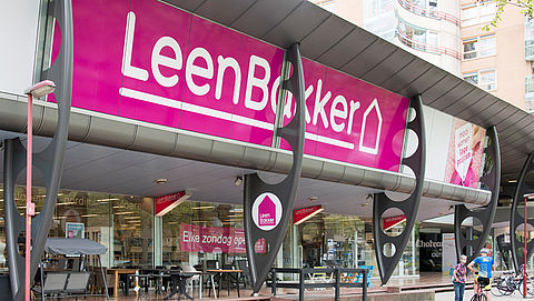 1200 gedupeerden eisen goedkope hoogslaper van Leen Bakker