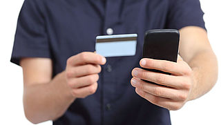 Smartphone gegijzeld: u kijkt kinderporno