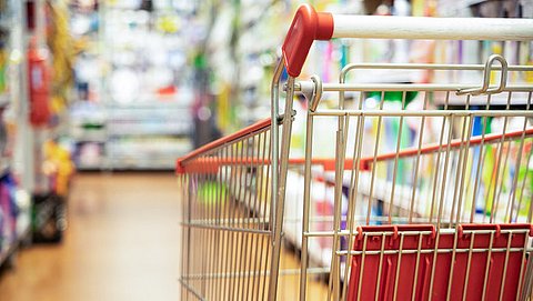 Supermarkten: leveranciers en producenten moeten delen in kosten om consumentenprijs te drukken