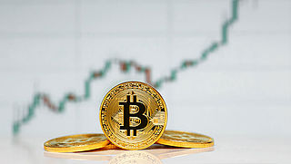Waarde bitcoin steeg tot boven de 11.000 euro