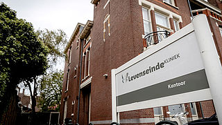 Levenseindekliniek voorzichtiger na onzorgvuldige behandelingen
