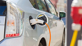 Subsidiepot nieuwe elektrische auto's binnen twee weken leeg