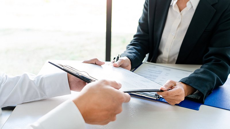Kabinet gaat nulurencontract aan banden leggen