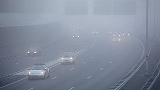 Hoe neem je veilig deel aan het verkeer bij dichte mist?