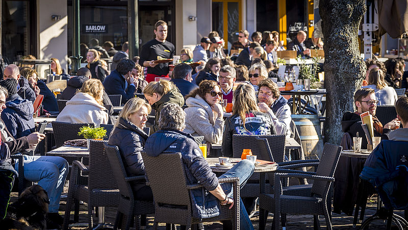'Lockdown kan worden opgeheven voor mensen onder de vijftig'