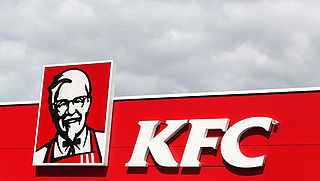 Fastfoodketen KFC gooit 'bergen eten weg'