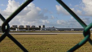 Ministerie Buitenlandse Zaken platgebeld door gestrande reizigers