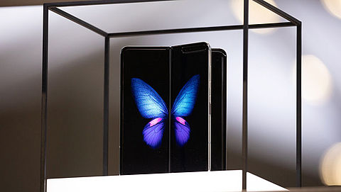 Opvouwbare smartphone Samsung komt toch niet in Nederland uit