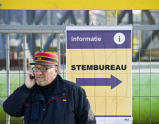 Stemmen op het station