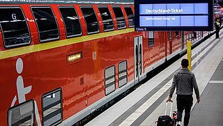 Onbeperkt met het openbaar vervoer in Duitsland voor 49 euro per maand: zo werkt het