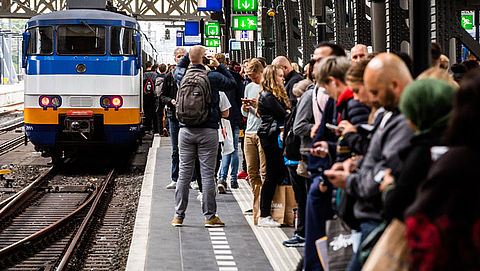 'Vermijd donderdag reizen via Amsterdam'