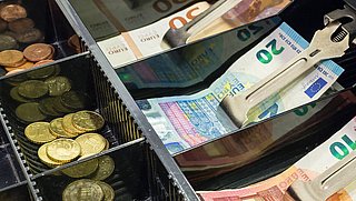 DNB: 'Betalen met contant geld moet mogelijk blijven'