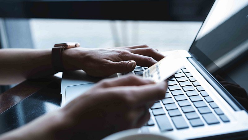Advertentie van webshop of influencer op social media? Laat je niet misleiden