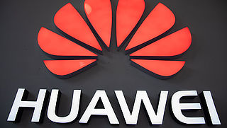 Huawei naar de rechter wegens verdenking spionagepraktijken