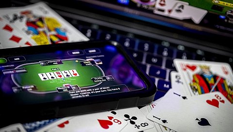 Meer verslaafden door legalisering online gokken: ‘Dit is pas het begin’