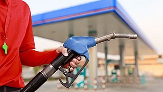 Nieuwe prijsrecords voor brandstof: benzine voorbij 2 euro op duurste plaatsen