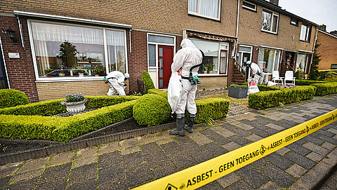 'Onderzoek of verbod op asbestdak bijdraagt aan volksgezondheid'