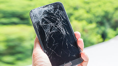 Maandag in Radar: Reparatie kapot telefoonscherm | Nieuwe Europese betaalrichtlijn PSD2