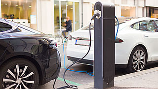 Elektrische auto's zorgen voor historisch lage CO2-uitstoot