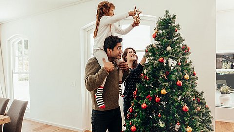 Zo houd je je kerstboom zo lang mogelijk mooi